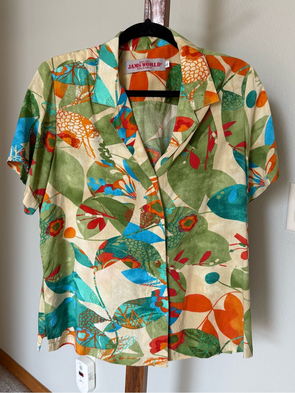 Jams World Women’s Button-up Hawaiian Shirt